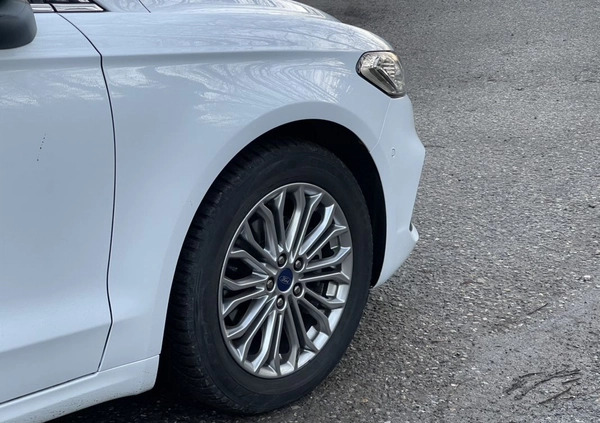 Ford Mondeo cena 93999 przebieg: 62300, rok produkcji 2021 z Kraków małe 46